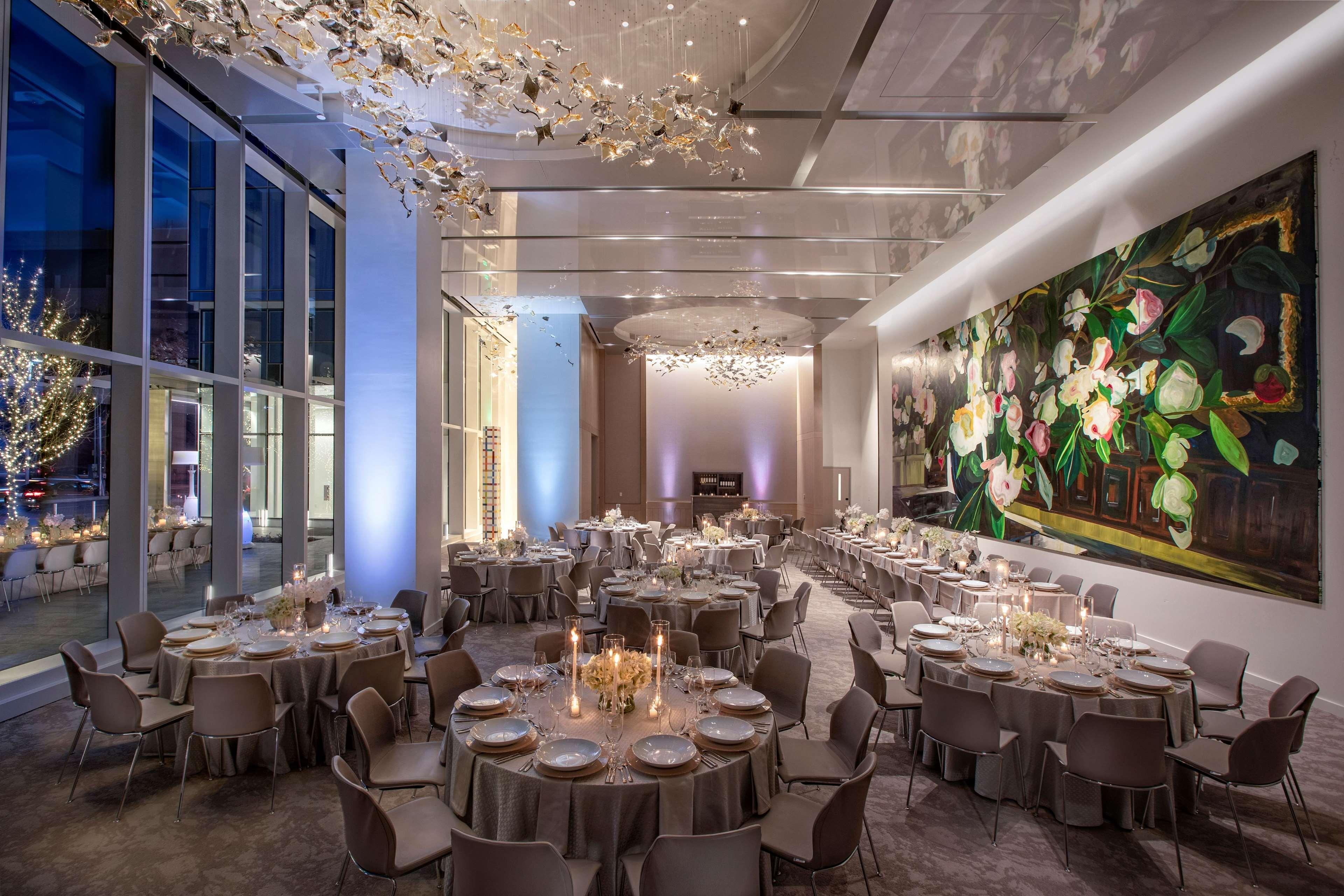 Hall Arts Hotel Dallas, Curio Collection By Hilton Bagian luar foto