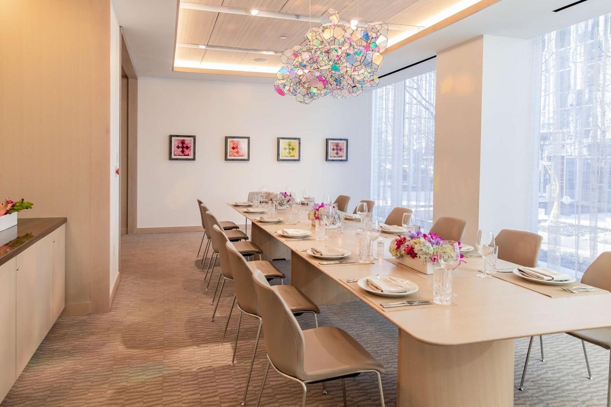 Hall Arts Hotel Dallas, Curio Collection By Hilton Bagian luar foto