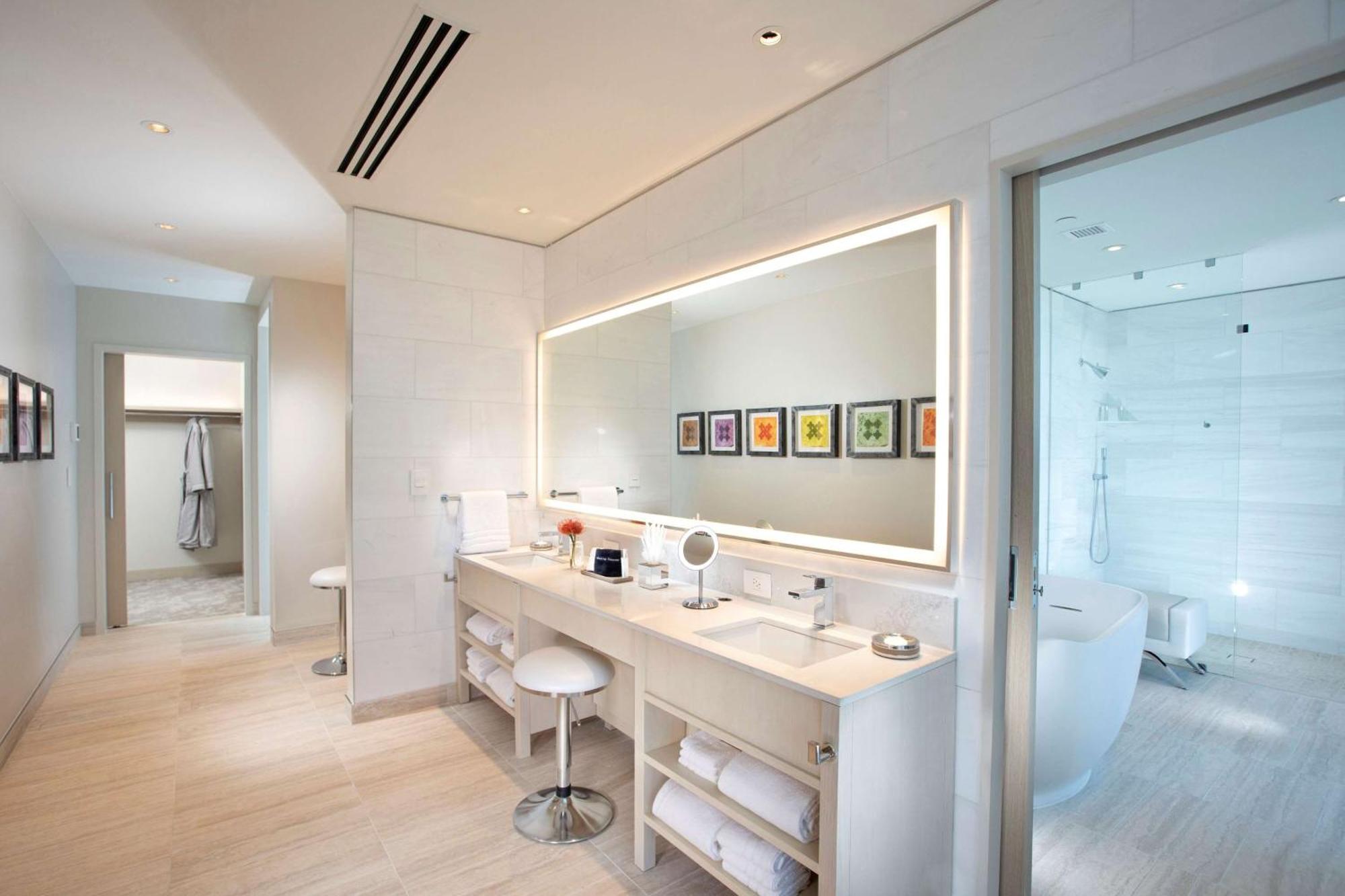 Hall Arts Hotel Dallas, Curio Collection By Hilton Bagian luar foto