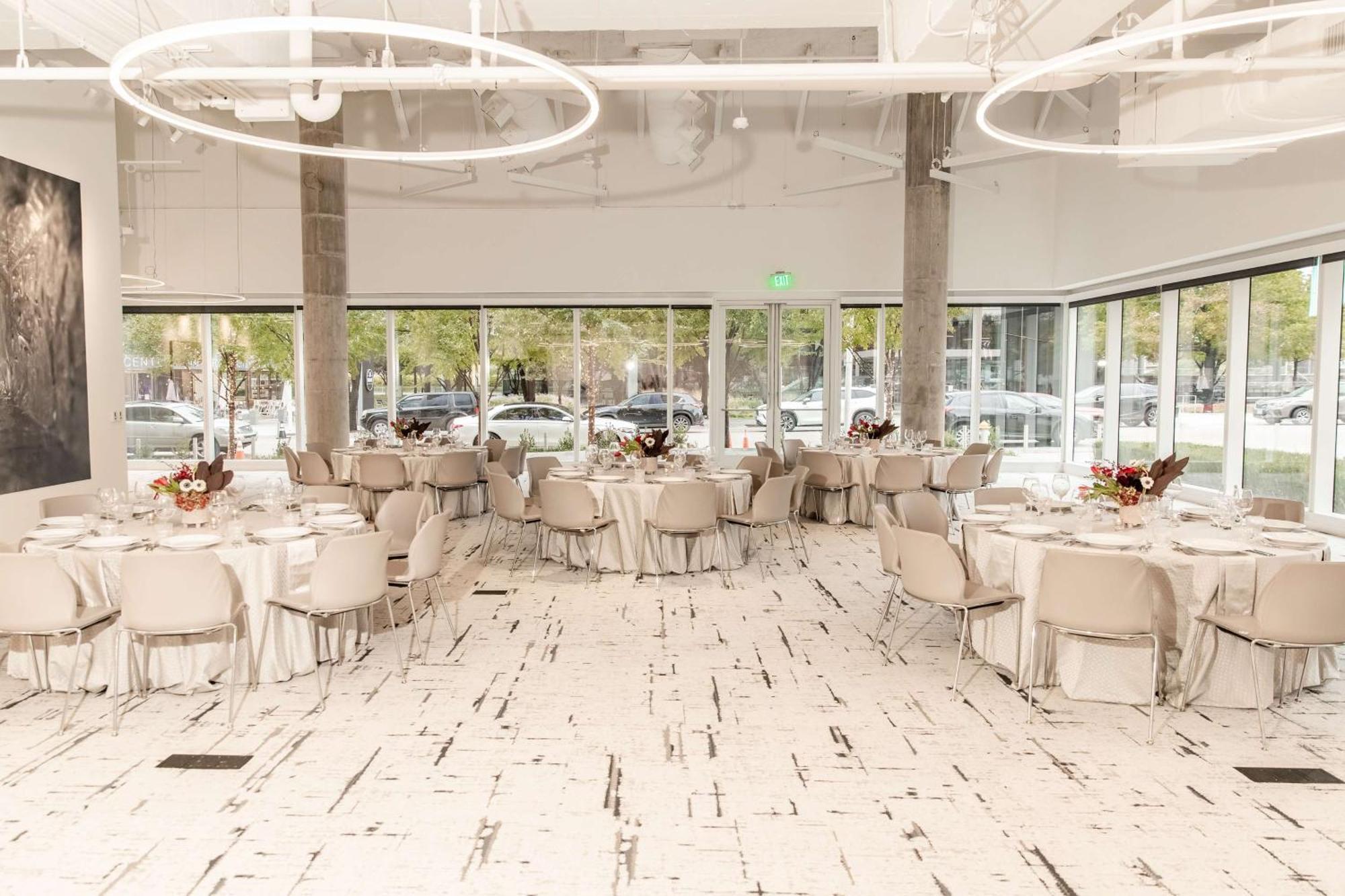 Hall Arts Hotel Dallas, Curio Collection By Hilton Bagian luar foto
