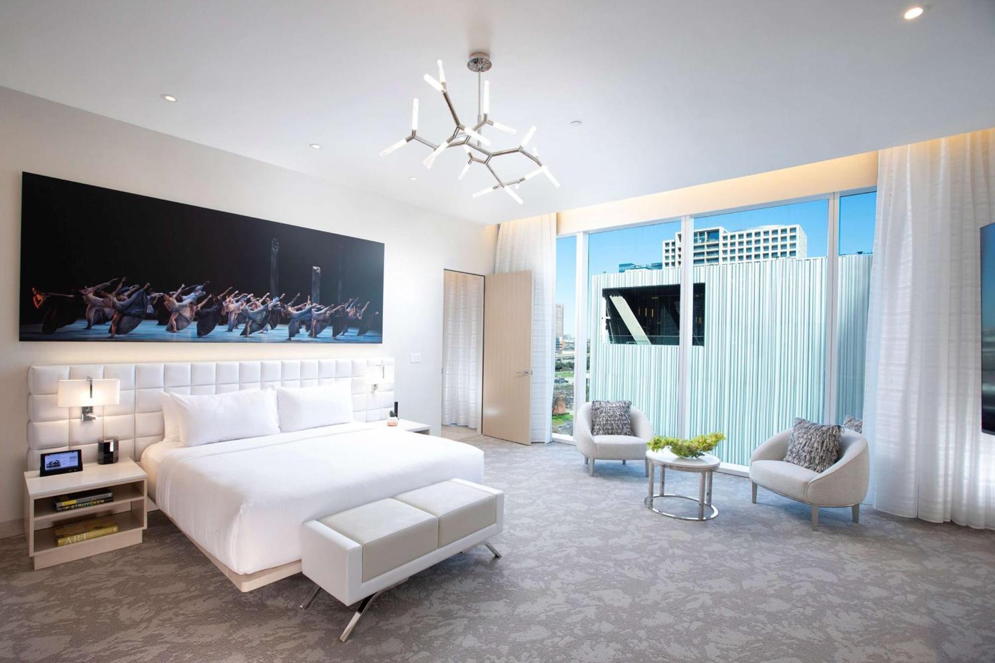 Hall Arts Hotel Dallas, Curio Collection By Hilton Bagian luar foto