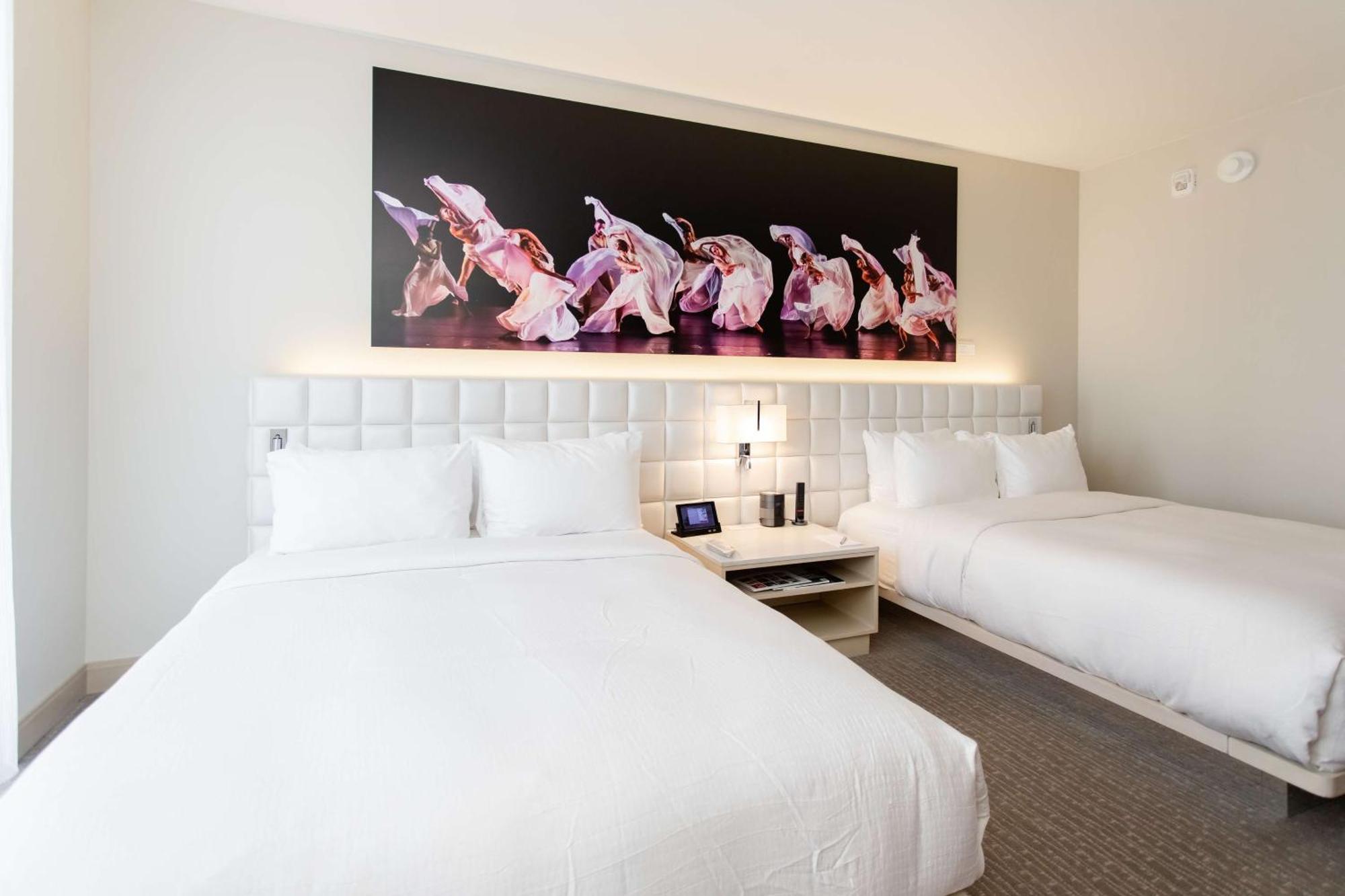 Hall Arts Hotel Dallas, Curio Collection By Hilton Bagian luar foto